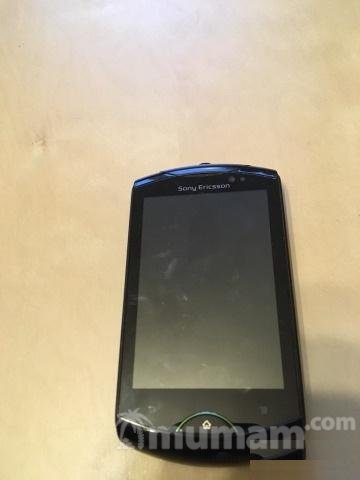 Телефон Sony Ericsson Live with Walkman