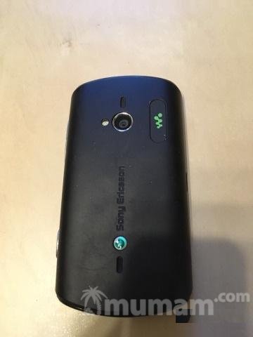 Телефон Sony Ericsson Live with Walkman