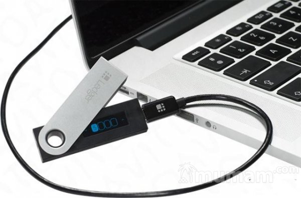 Ledger Nano S - Безопасное хранение криптовалюты
