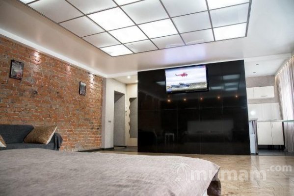 Сдам квартиру  посуточно     
Студия  44 м²  на 2 этаже  9-этажного кирпичного дома