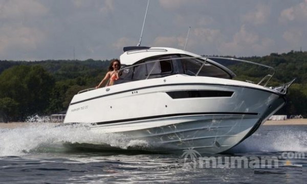 Каютный катер Parker 750 Cabin Cruiser