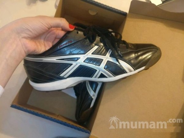 Бутсы Asics Artista