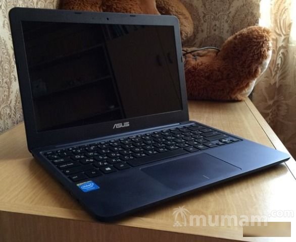 Б/У ноутбук Asus x205ta для поездок 11.6