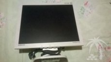 Samsung sincmaster 710V 17