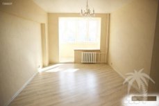 Продам квартиру     
1-к квартира  43 м²  на 9 этаже  16-этажного кирпичного дома
