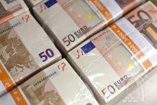 Финансовая помощь между серьезными и быстрыми лицами